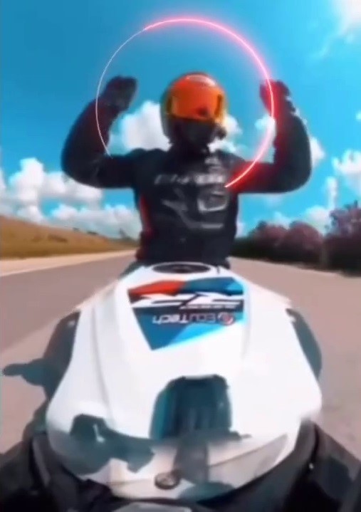 otobanda 324 km hiza ulasan motosikletli olume meydan okudu 1 Lh6jzvh3