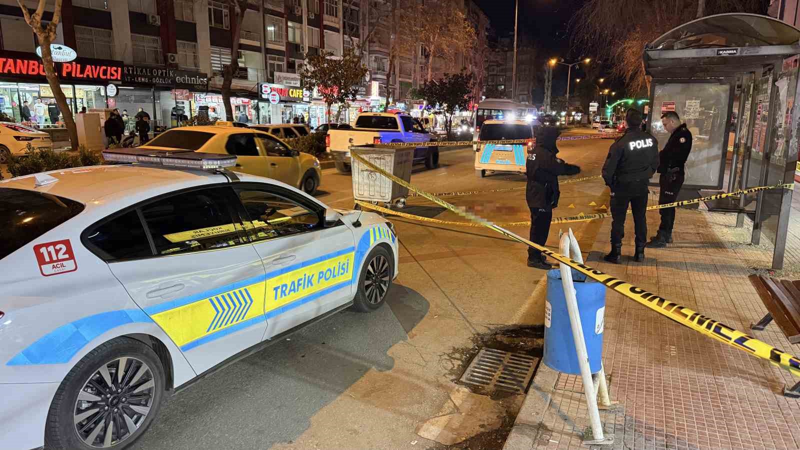 otobus beklerken husumetlisi tarafindan tabancayla vuruldu 2