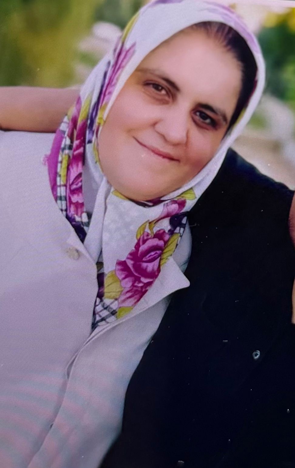 otobus kazasinda hayatini kaybeden 3 kisi gaziantepte son yolculuguna ugurlandi 8 sI8JeW4j