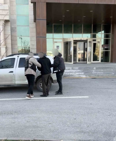 otobuste-uyusturucu-sevkiyatina-mus-polisi-engel-oldu-2-tutuklama-nLO2dUkx.jpg