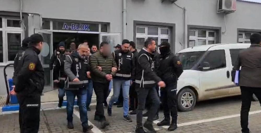 otobusten 46 bin silah parcasi cikmisti 5 supheli tutuklandi 1 eBCRkWhT