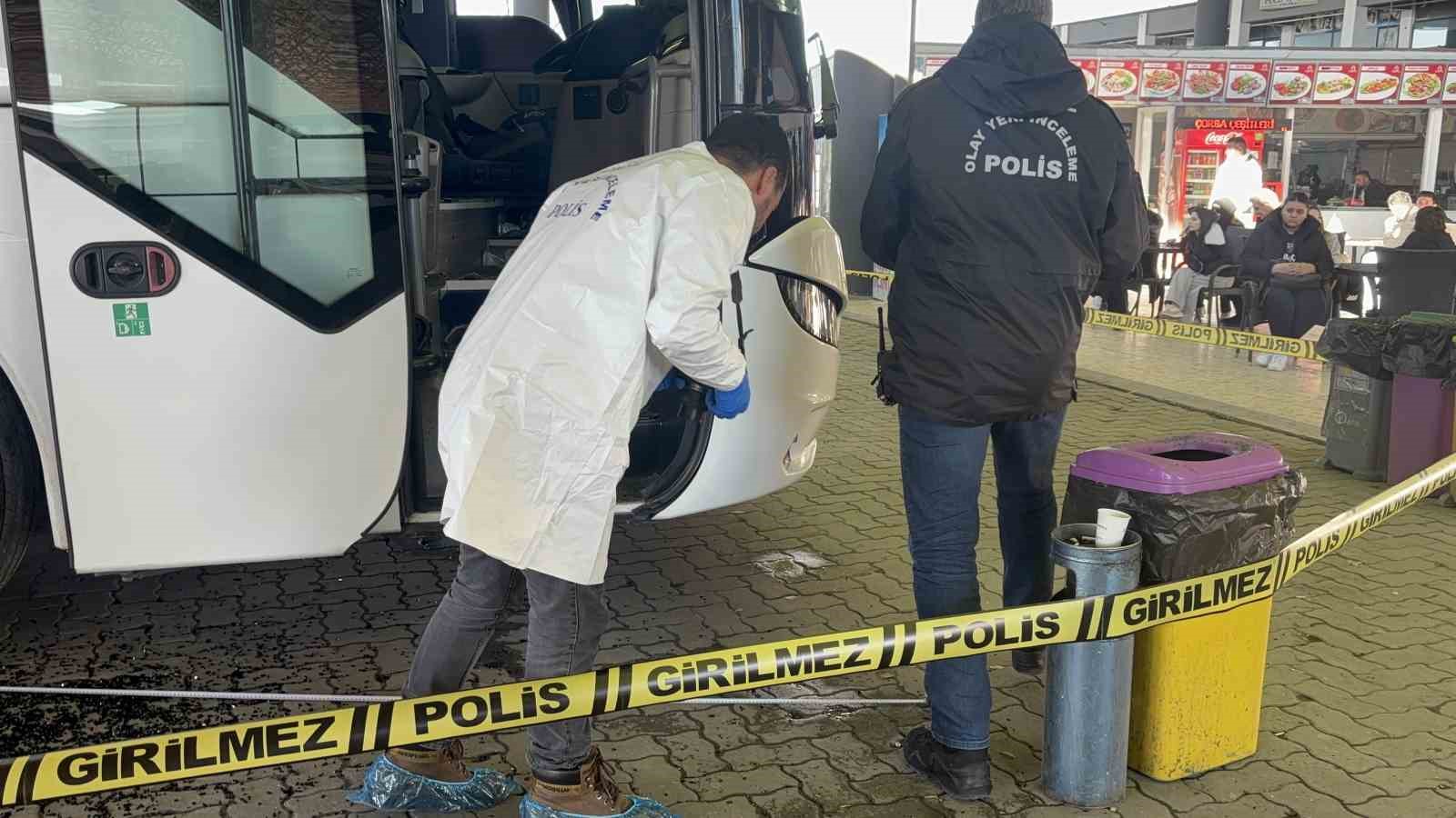 otogarda can pazari korku dolu anlar kamerada 3 AVRdZHCi