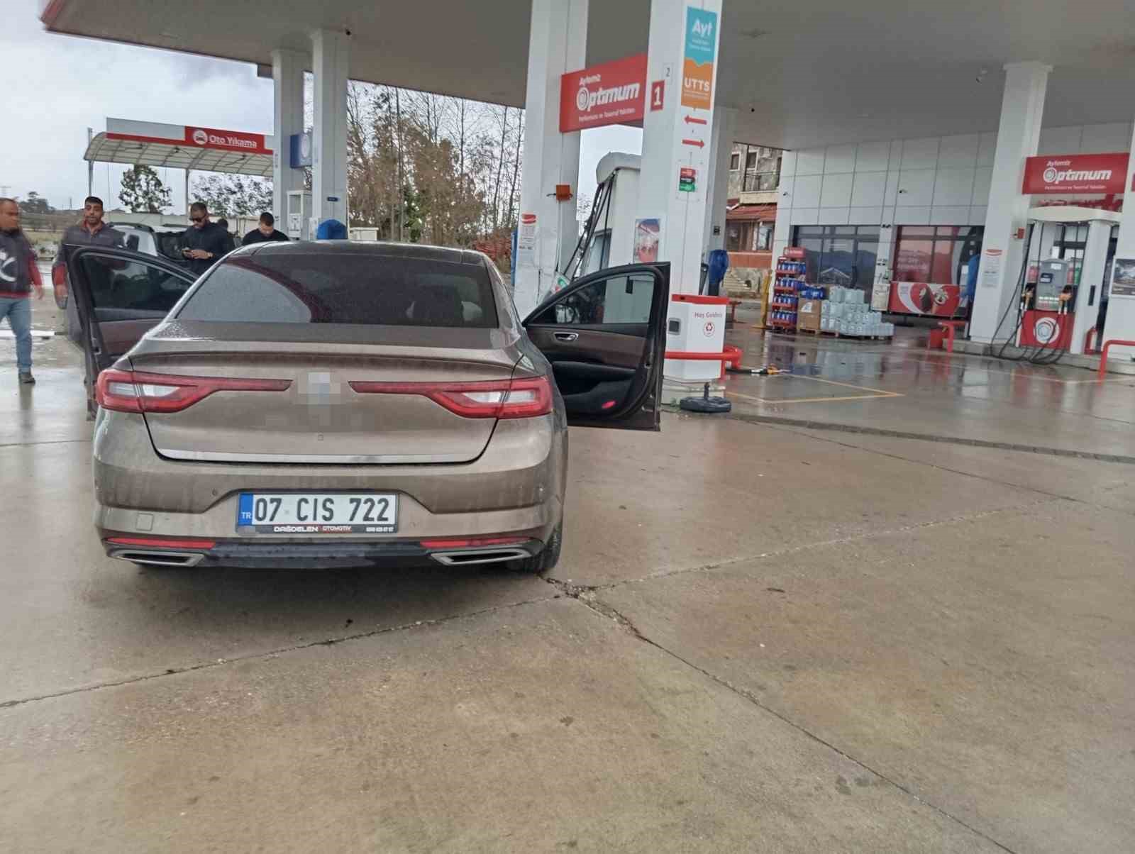 otomobil akaryakit istasyonuna daldi facianin esiginden donuldu 2 mgY8nL9f