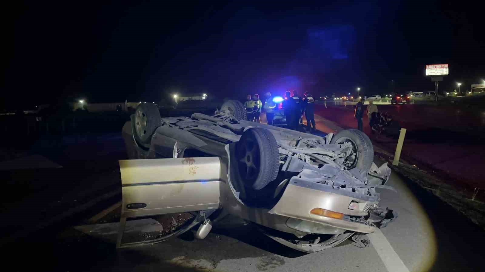 otomobil beton mikserine arkadan carpti 1 agir yarali 0 WEYdZzIN