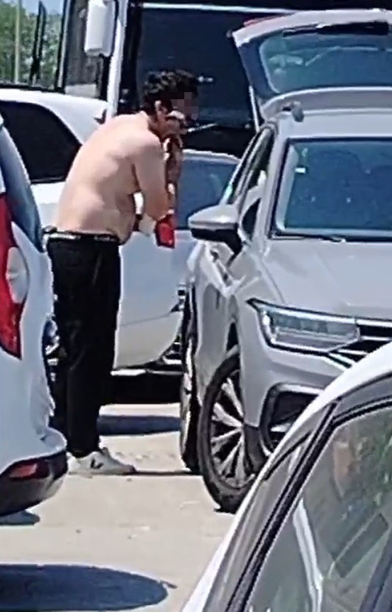 otomobil camini ayna yapti yol kenarinda tiras oldu 0 gtODAMPf