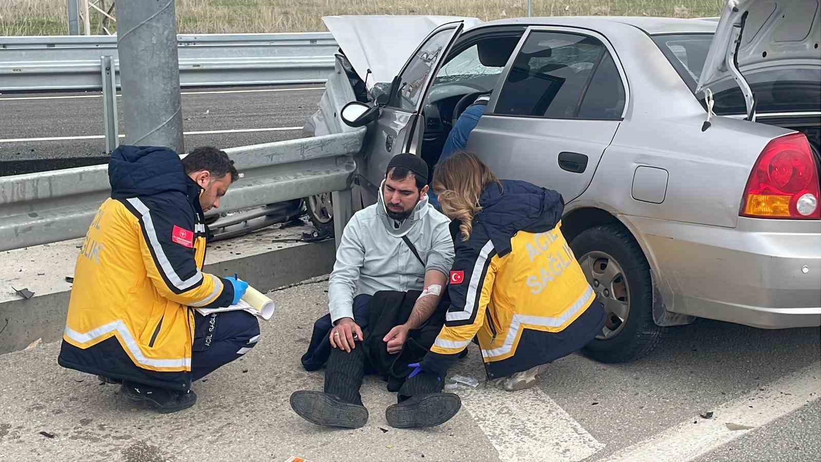 otomobil demir bariyere ok gibi saplandi kari koca olumden dondu 3 36F9p9O6