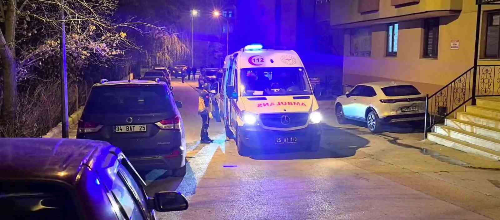 otomobil icinde bicakli kavga 3 yarali 1 j31YKX6E