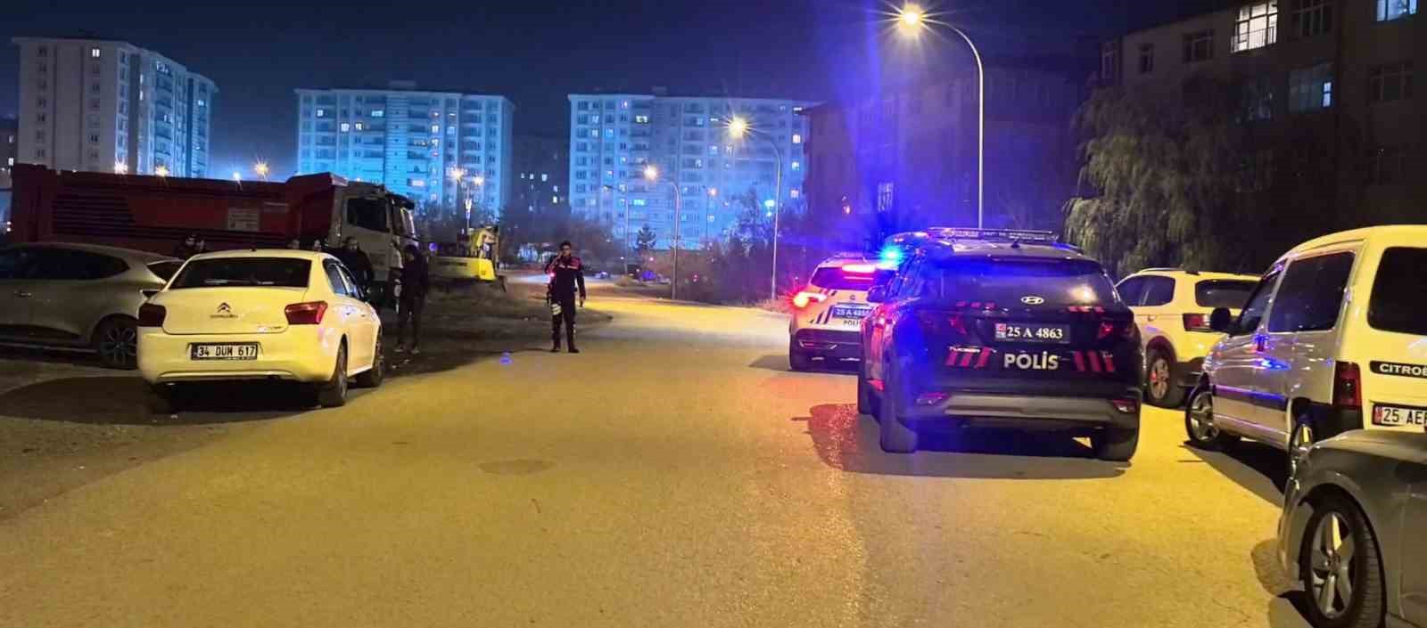 otomobil icinde bicakli kavga 3 yarali 2 8ZyAdE9Q