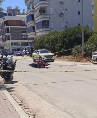 otomobil-ile-carpisan-motosikletin-genc-surucusu-hayatini-kaybetti-nY2hELsI.jpg