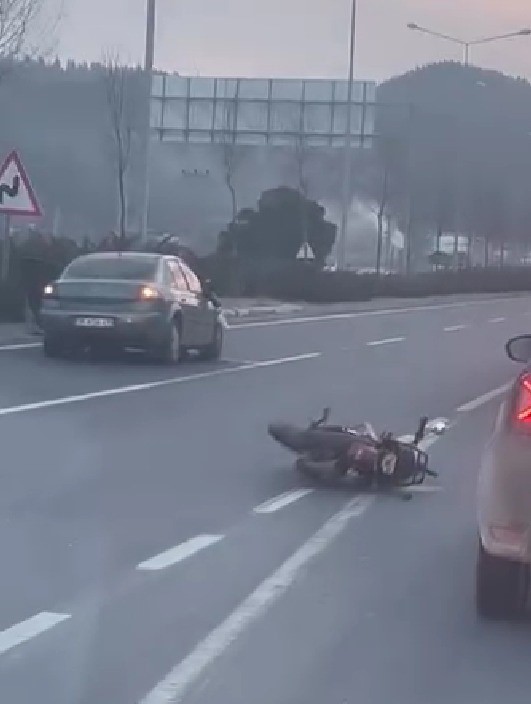 otomobil ile carpisan motosikletin surucusu hayatini kaybetti 1 rRfsaCHw