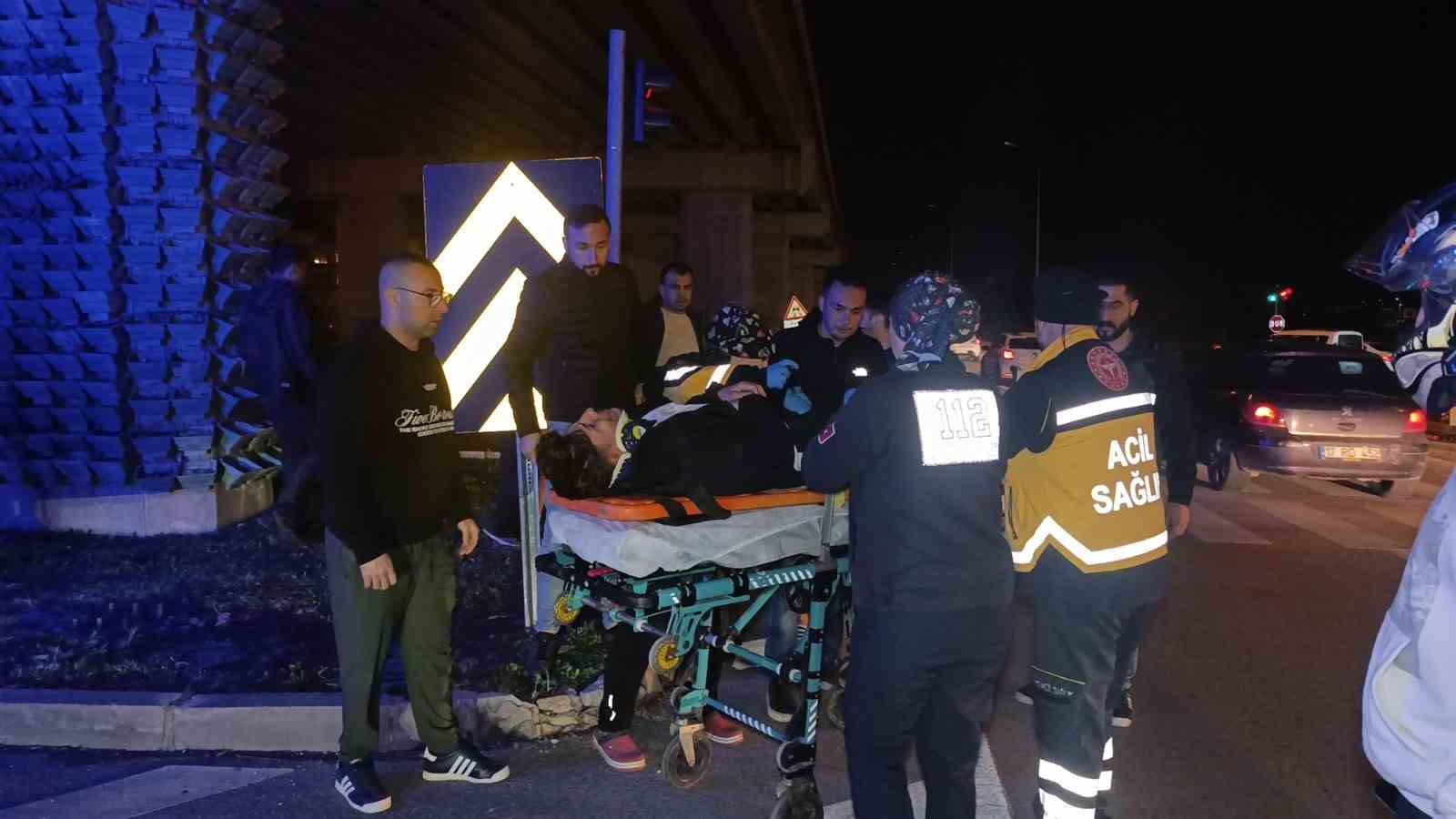 otomobil ile carpisan motosikletli aci icinde yerde kaldi 3 LEVXc6Cu