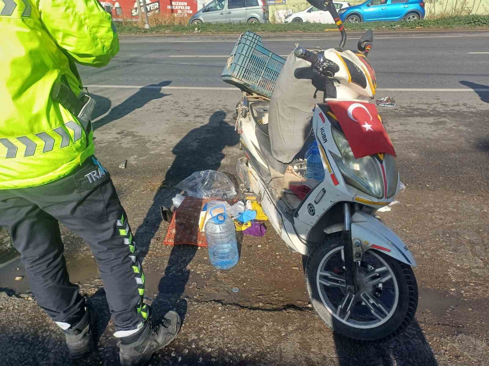 otomobil ile elektrikli bisiklet carpisti 1 olu 1 sw4IDVUE