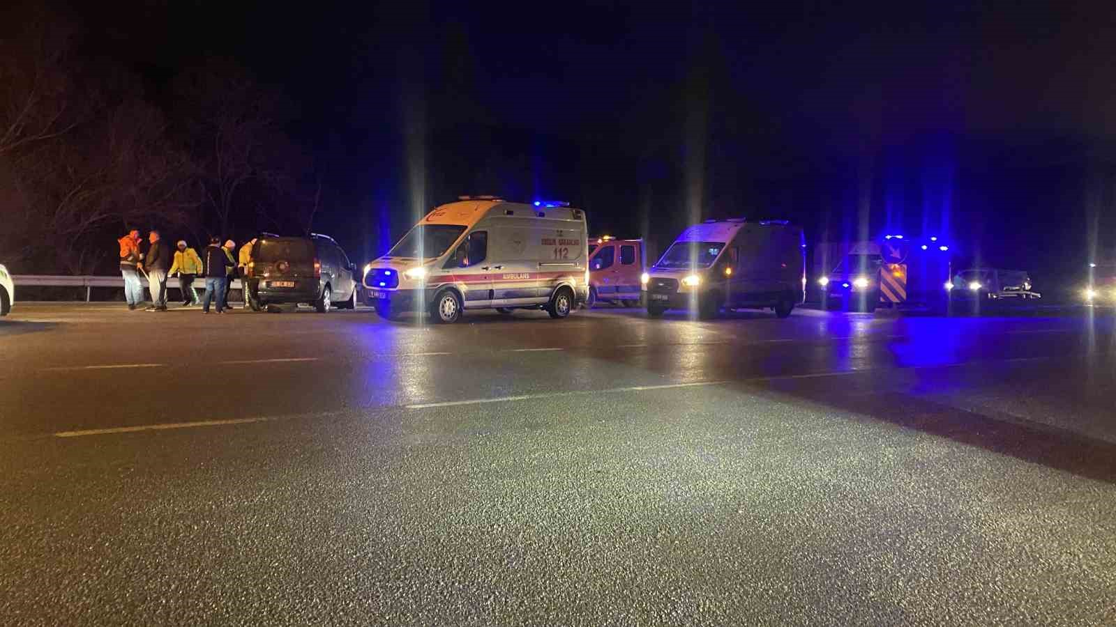 otomobil ile hafif ticari arac carpisti 5 yarali 8 rYCUBOn8