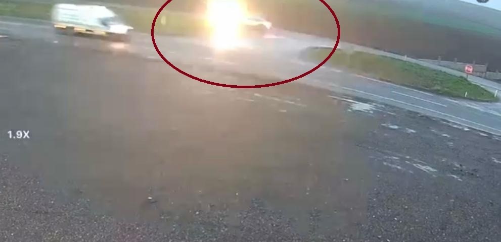 otomobil ile hafif ticari aracin carpistigi kazada 4 yarali 0 8fsSwLs4