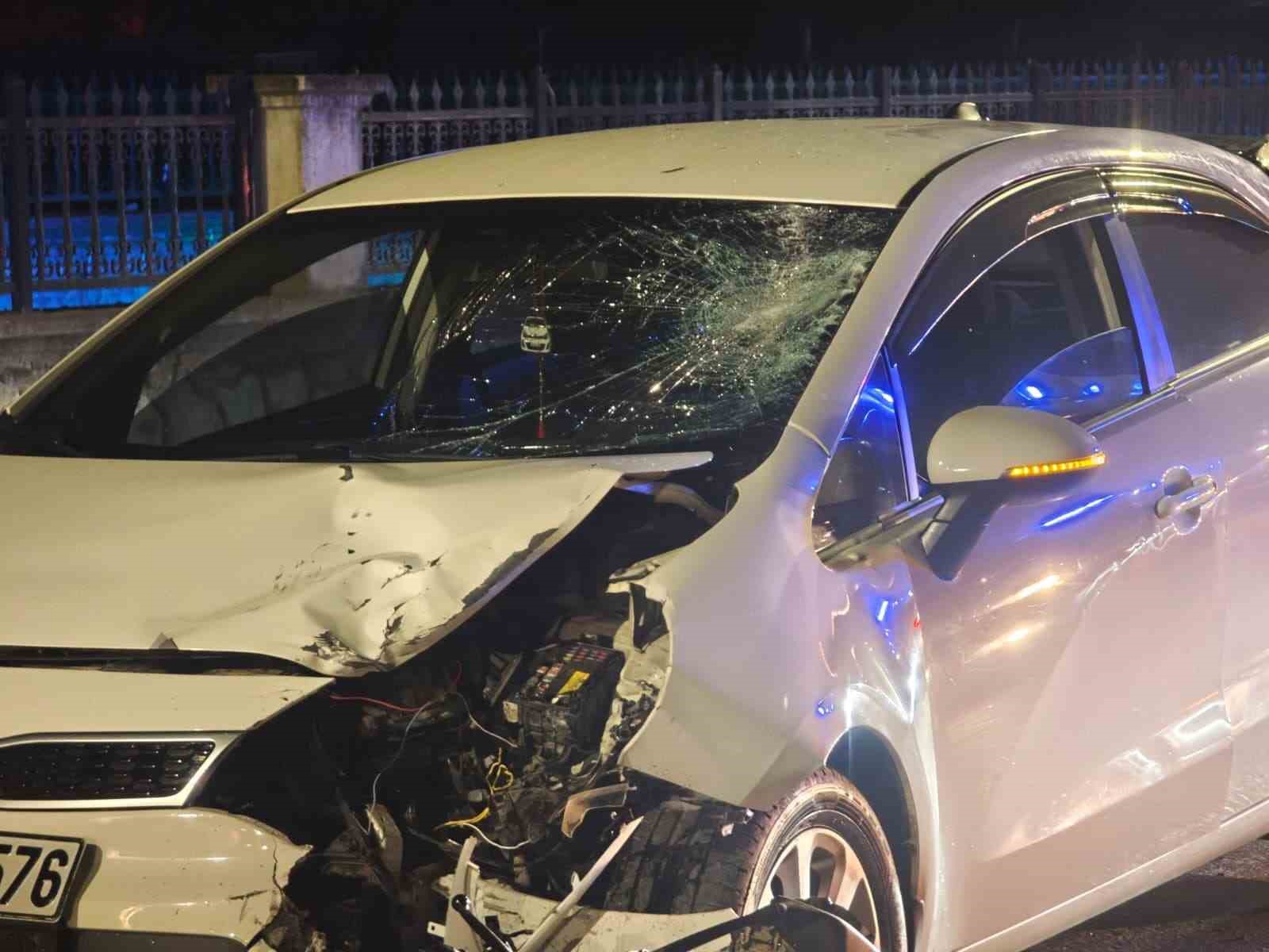 Otomobil ile kafa kafaya çarpışan motosiklet sürücüsü yaralandı 8 otomobil ile kafa kafaya carpisan motosiklet surucusu yaralandi 4 dNYkyHy1