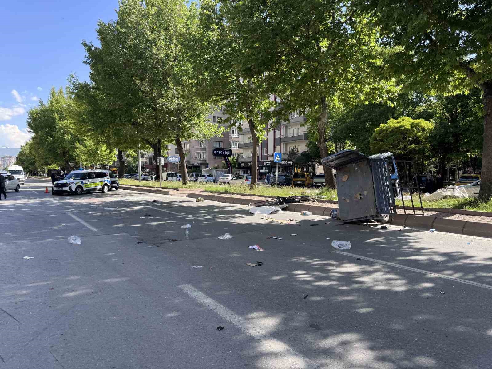 otomobil ile moped carpisti 5 yarali 3 zk2udQa2