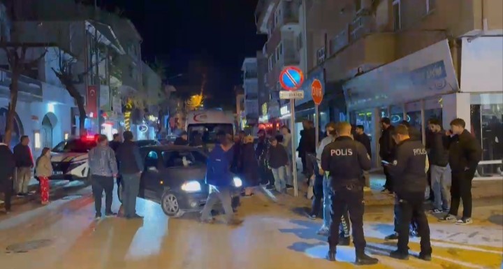 otomobil ile motosiklet carpisti 1 yarali 0 YINUqS8k