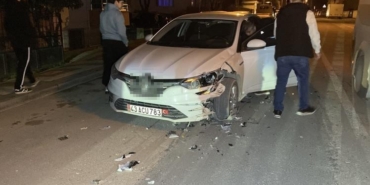 otomobil-ile-motosiklet-kafa-kafaya-carpisti-2-yarali-UYMdruD7.jpg