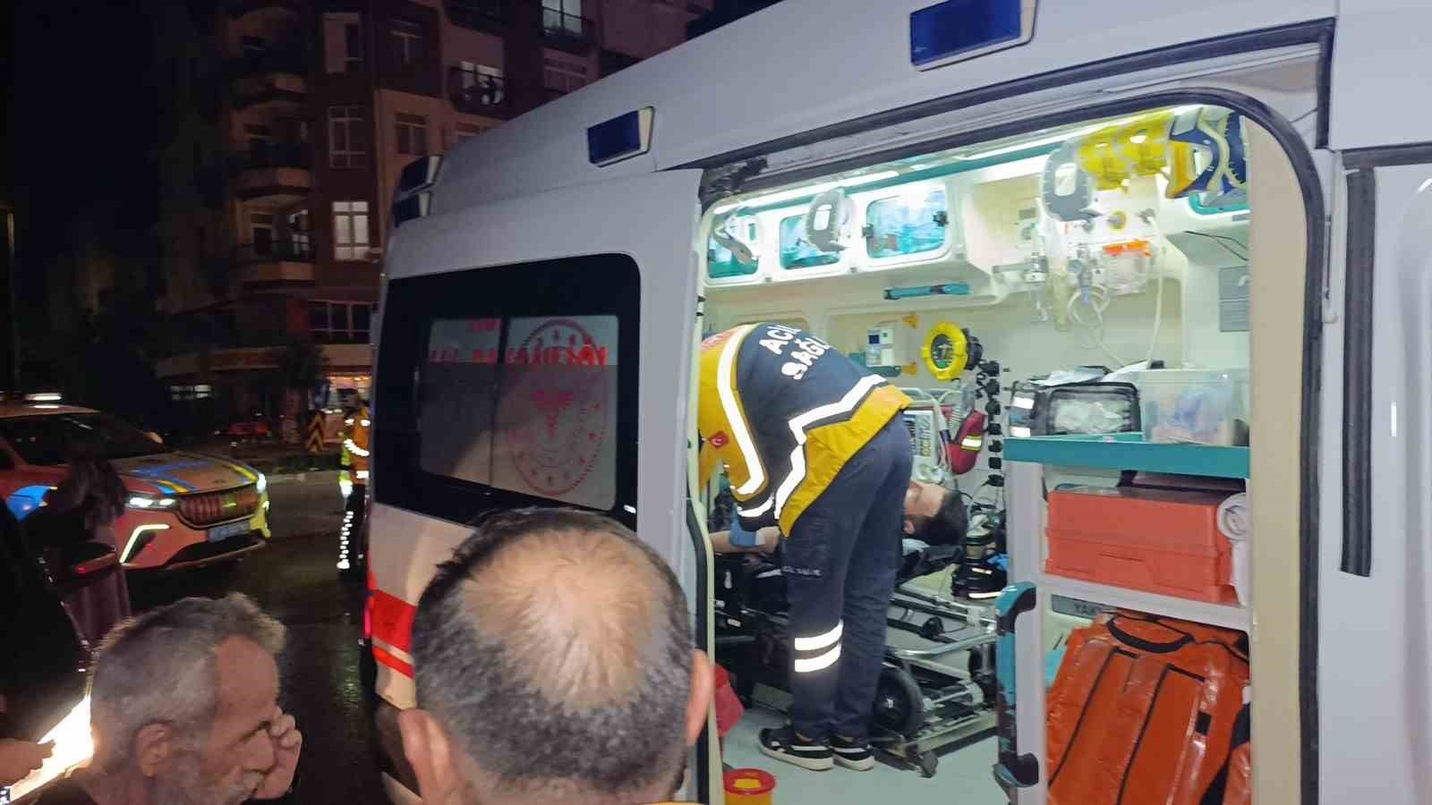 otomobil ile motosikletin carpisma ani kamerada 1 yarali 2
