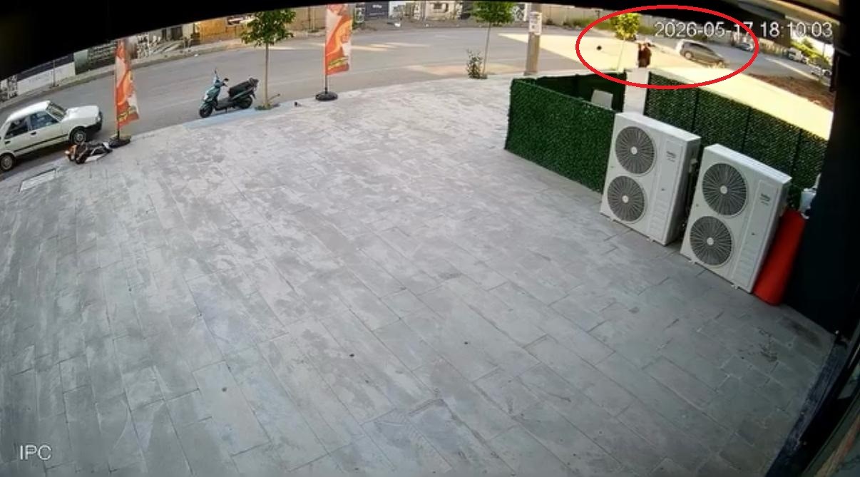 otomobil ile motosikletin carpistigi kaza kamerada 0 7XkdpGzZ