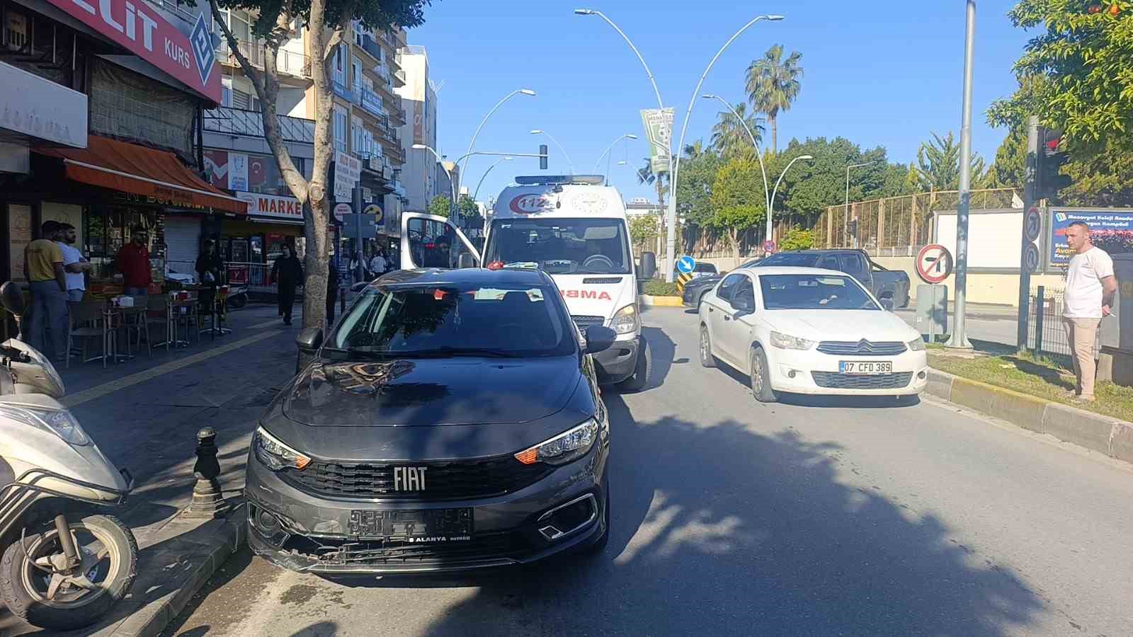 otomobil ile motosikletin carpistigi kazada 1 kisi yaralandi 4