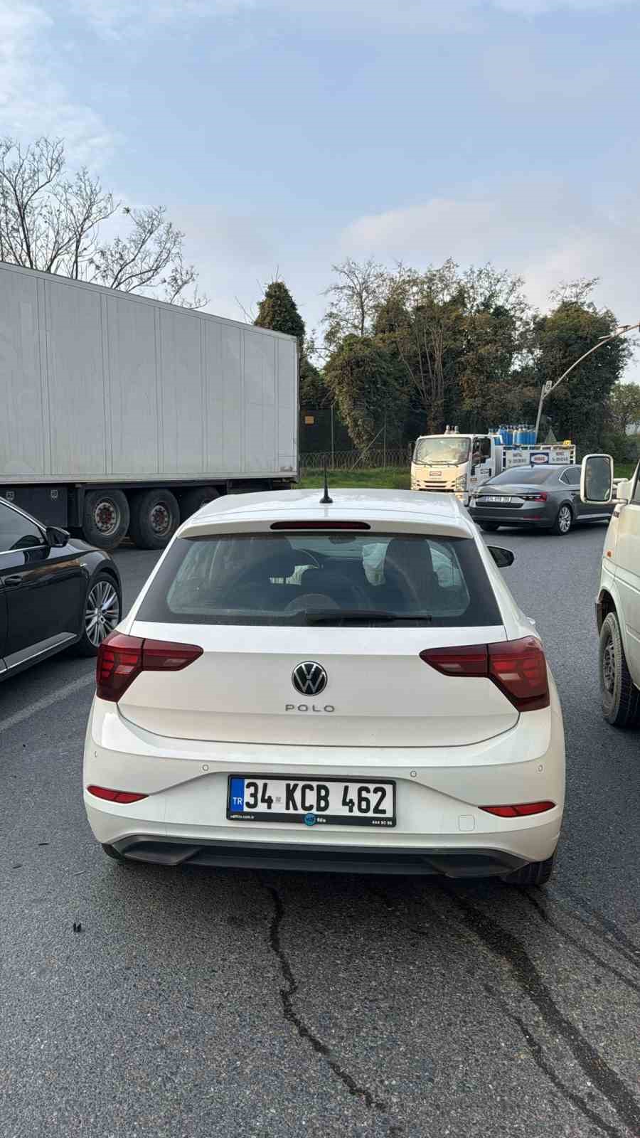 otomobil ile servis carpisti 1 yarali 3 9BDnUqPs