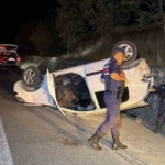 otomobil-istinat-duvarina-carparak-takla-atti-2-yarali-4FeXbYLv.jpg
