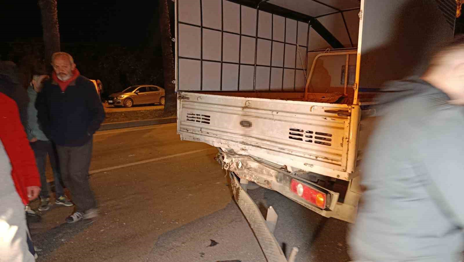 otomobil konteynere kamyonete ve evin duvarina carpti 1 olu 1 yarali 3 84Nt7KzM