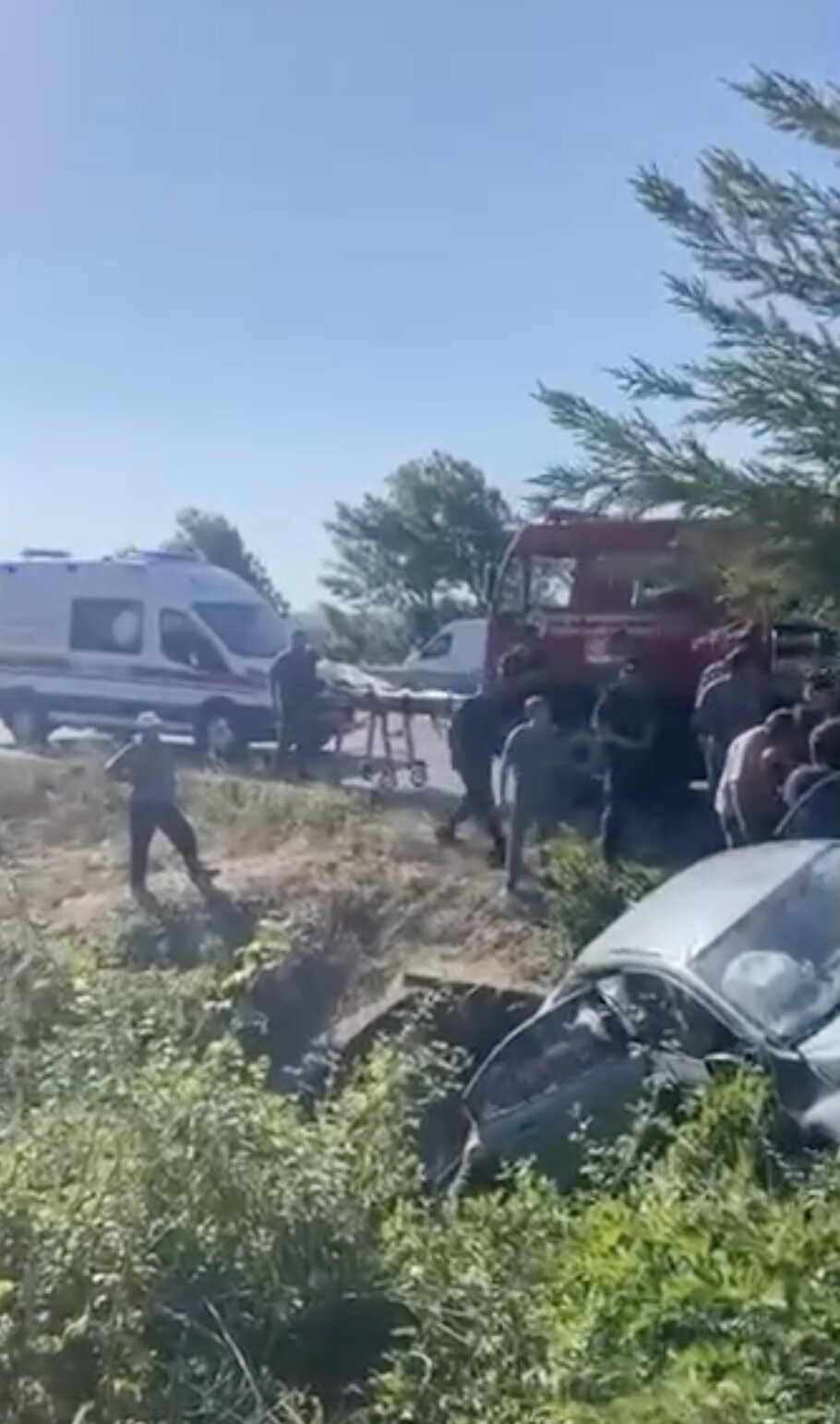 otomobil menfeze uctu anne ile kizi hayatini kaybetti surucu yaralandi 0 89w26VcP