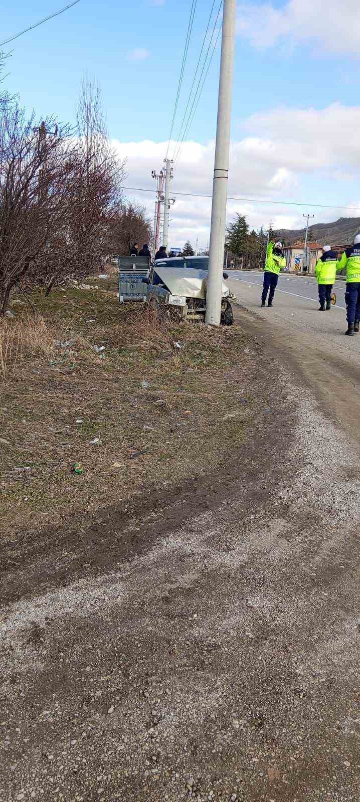 otomobil mopedle carpisti anne hayatini kaybetti oglu agir yaralandi 0 ZLfcycWQ