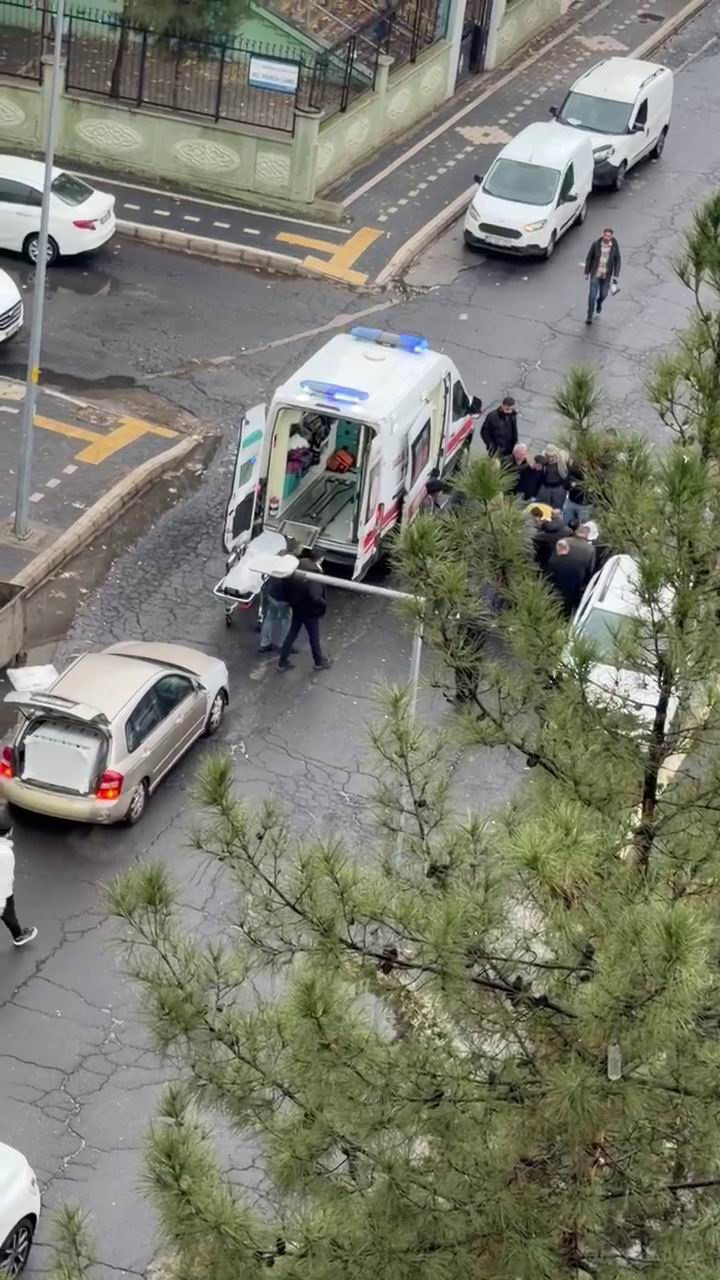 otomobil motokuryeye carpti 1 yarali 1