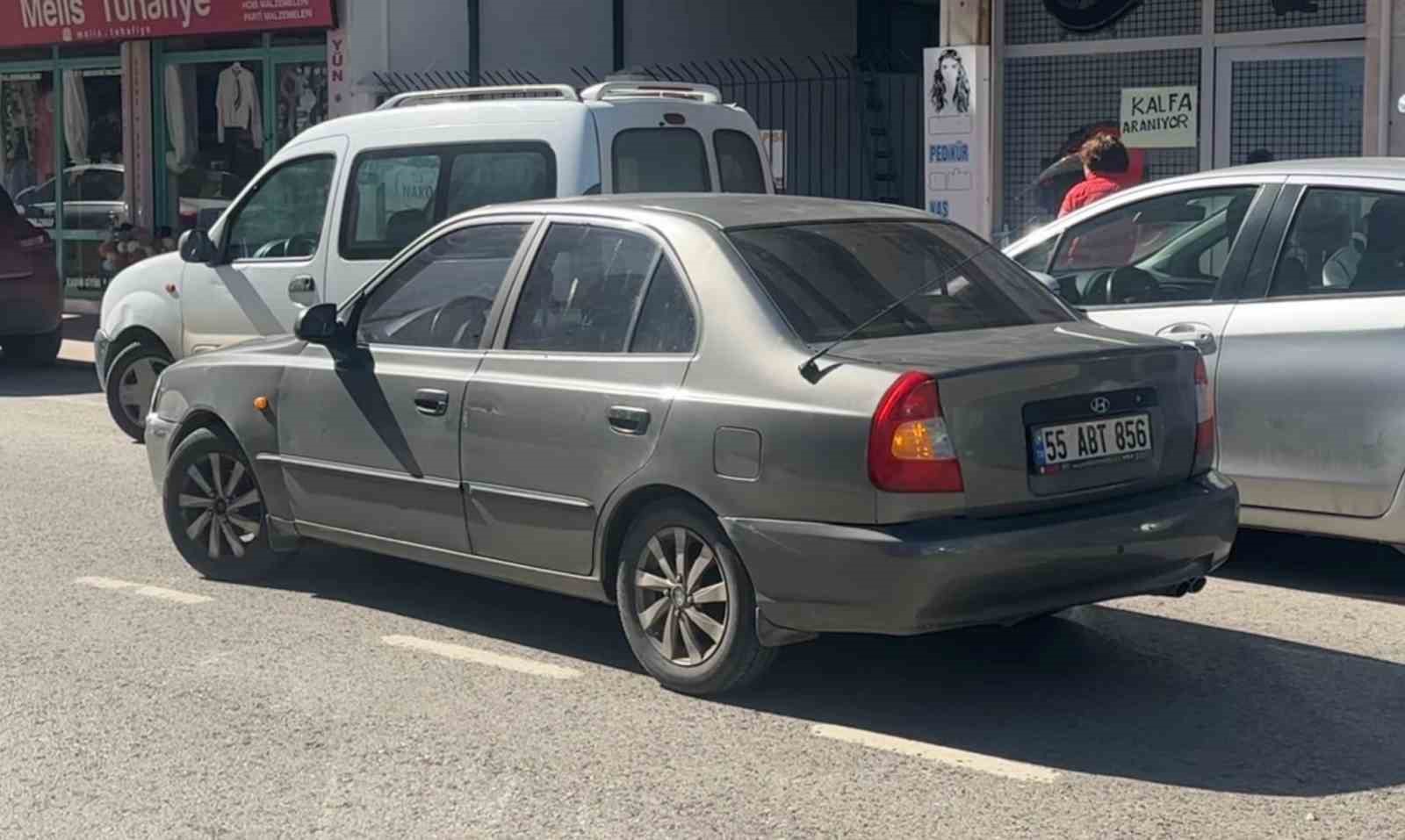otomobil motosikletle carpisti 1 yarali 2 OVC5WBVl