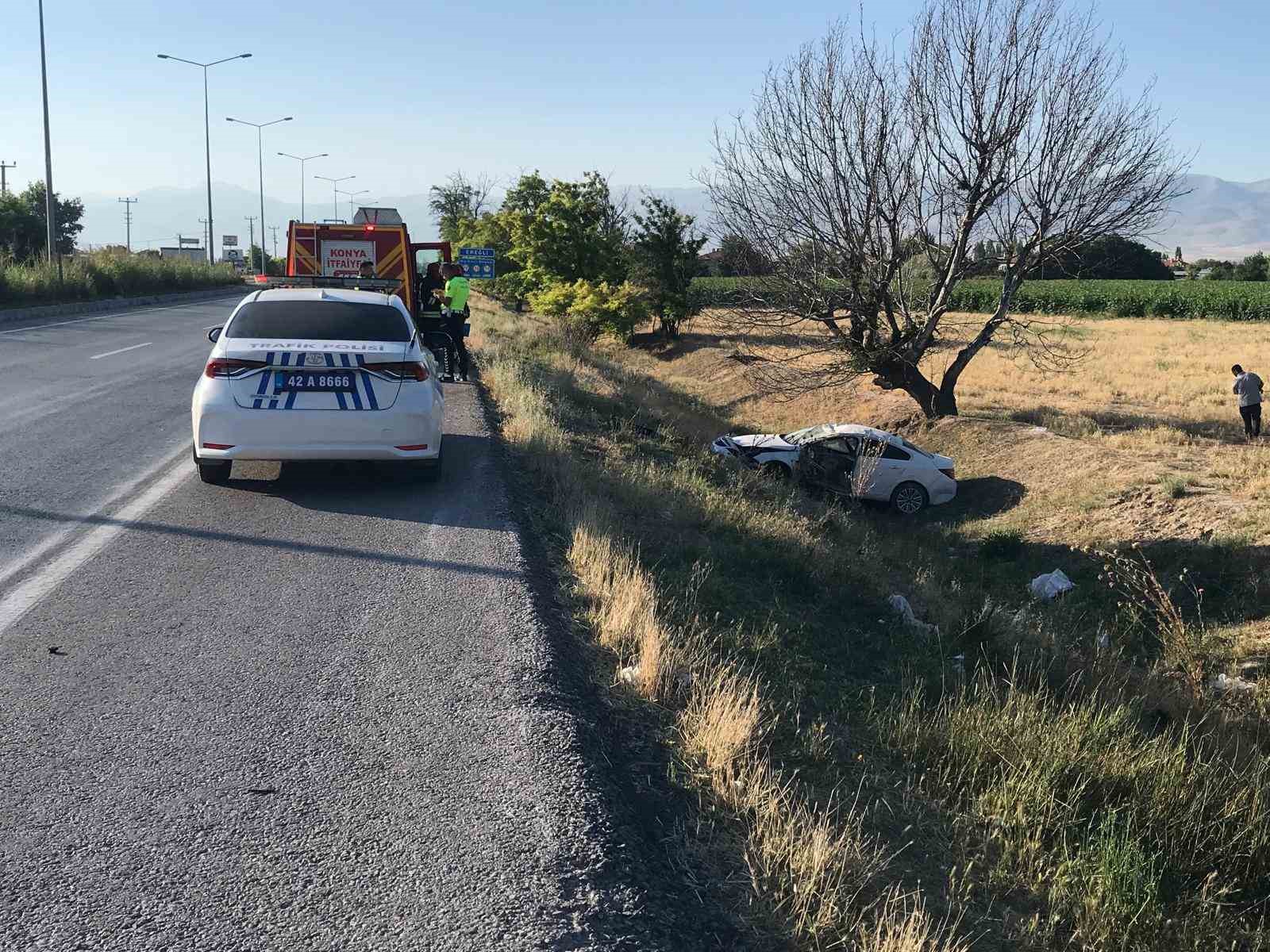 Otomobil şarampole yuvarlandı: 1’i bebek 3 yaralı 5 otomobil sarampole yuvarlandi 1i bebek 3 yarali 1