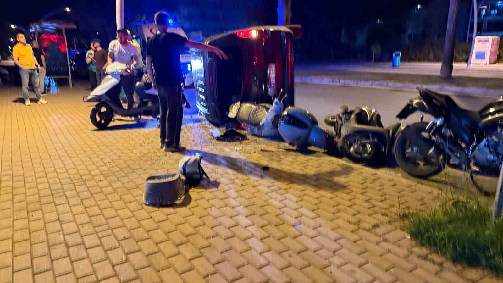 Otomobil takla attı, ortalık savaş alanına döndü 5 otomobil takla atti ortalik savas alanina dondu 1 QWk63dhW