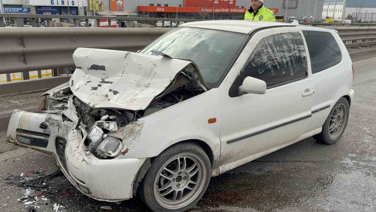 otomobil tankere arkadan carpti 1 yarali 2 1dKbMl7z