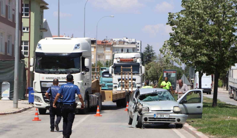 otomobil-tira-arkadan-carpti-1i-agir-3-yarali-PusJE6uR.jpg