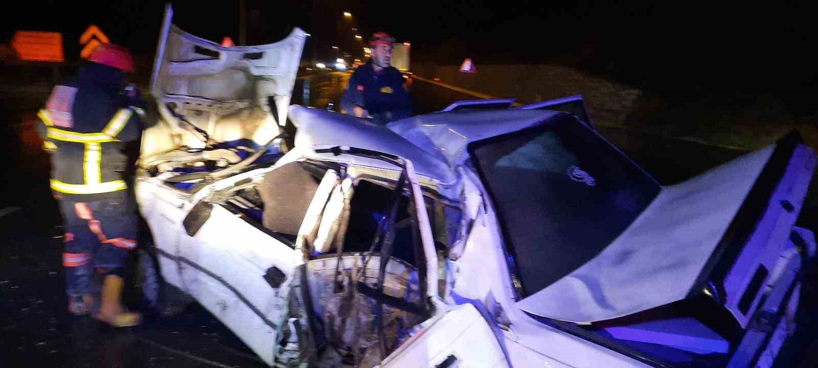 otomobil tira carpti 4 yarali 3 SZmlaWWe