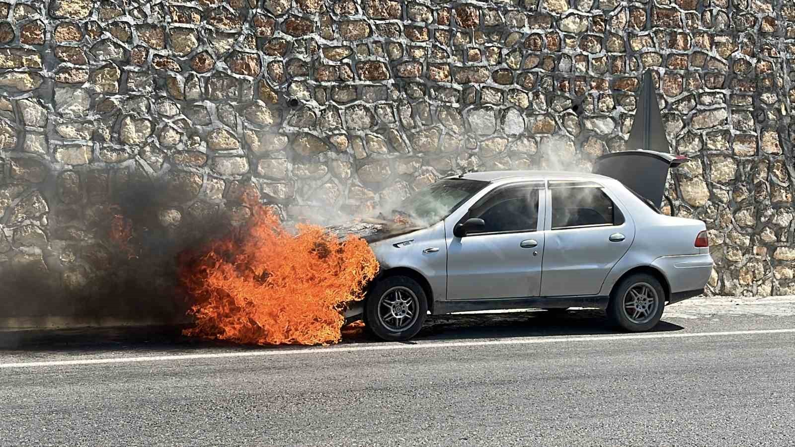 otomobili alev alev yanan adam cana gelecegine mala gelsin diyerek kendini teselli etti 2 WqduwbLM