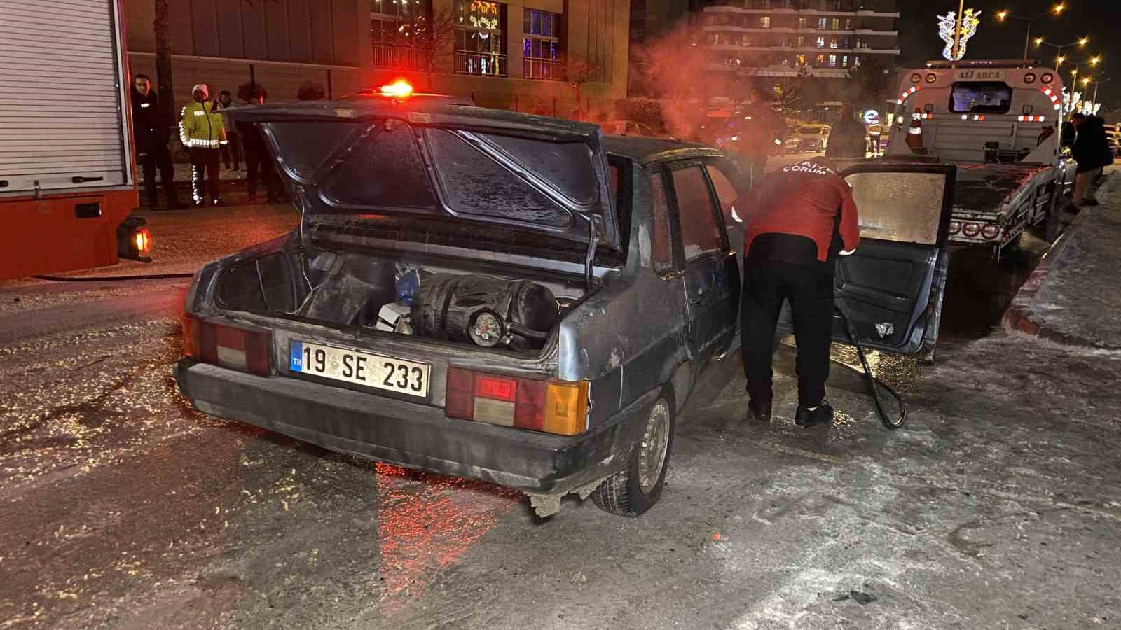 otomobili kule donmekten itfaiye kurtardi 1