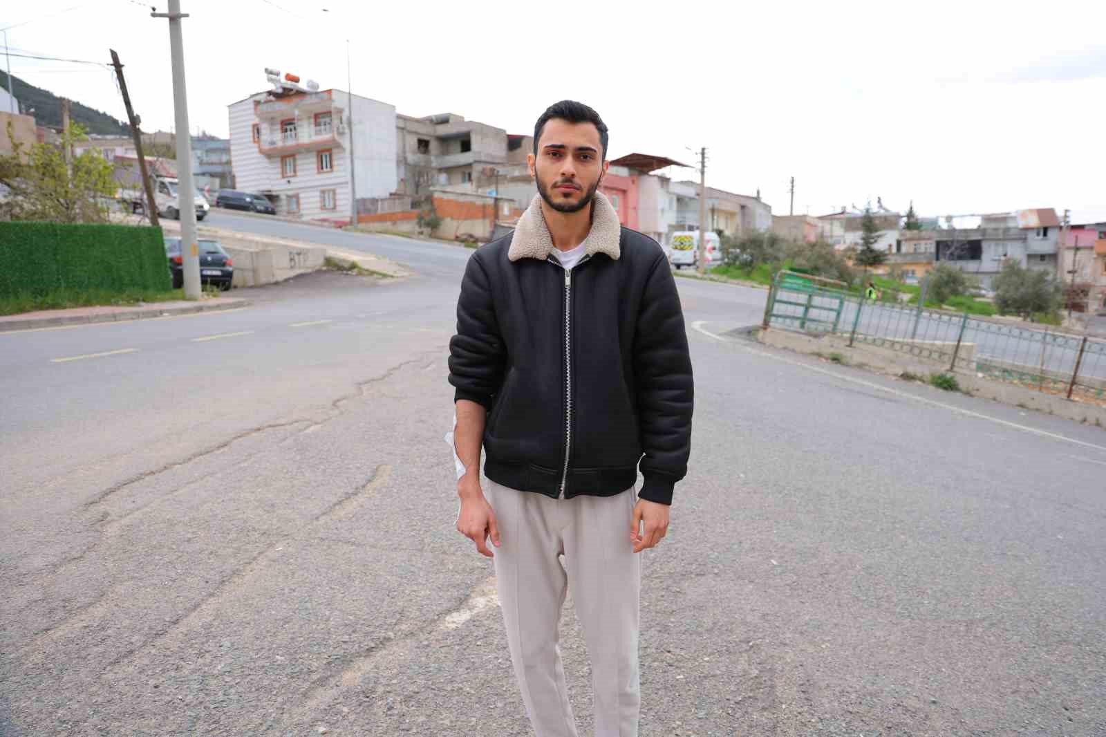 Otomobilin çarpıp kaçtığı motosiklet sürücüsü: "O an ölebilirdim. Böyle vicdansızlık olmaz" 4 otomobilin carpip kactigi motosiklet surucusu o an olebilirdim boyle vicdansizlik olmaz 0 eCmpiYTw