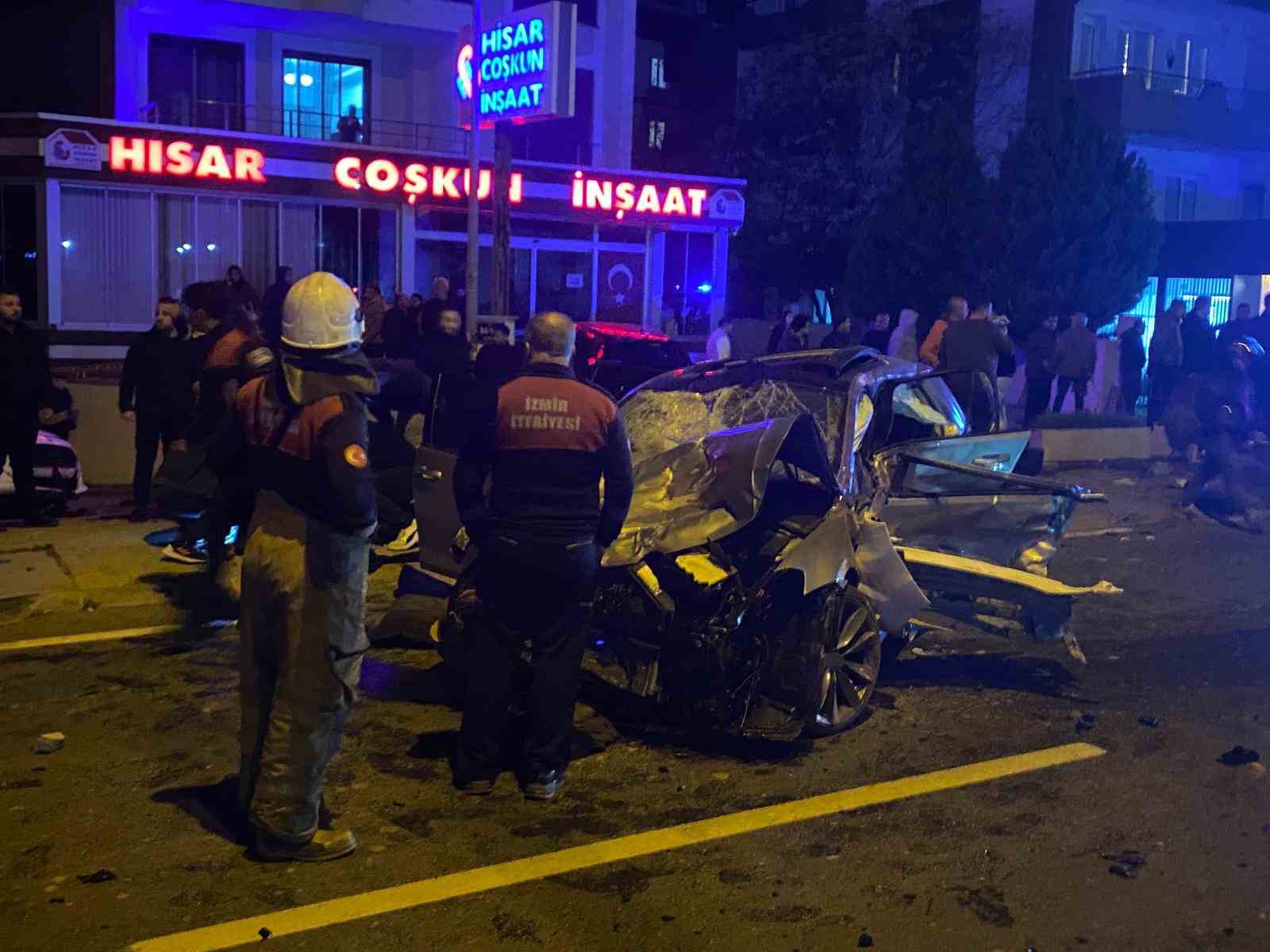 Otomobilin çarpması ile metrelerce yükseğe savrulan motosiklet sürücüsü hayatını kaybetti 5 otomobilin carpmasi ile metrelerce yuksege savrulan motosiklet surucusu hayatini kaybetti 1 YffO5wuZ