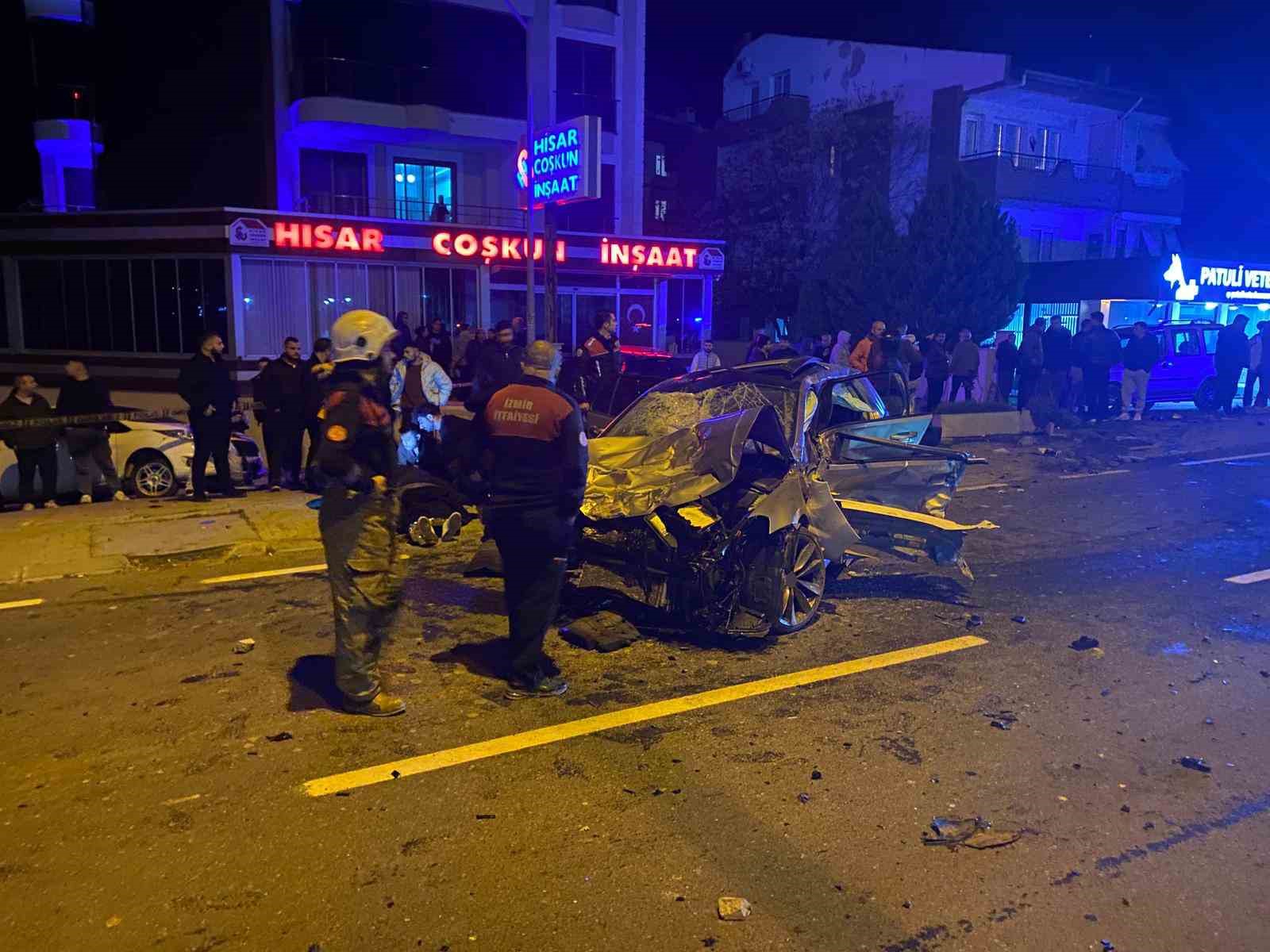 Otomobilin çarpması ile metrelerce yükseğe savrulan motosiklet sürücüsü hayatını kaybetti 6 otomobilin carpmasi ile metrelerce yuksege savrulan motosiklet surucusu hayatini kaybetti 2