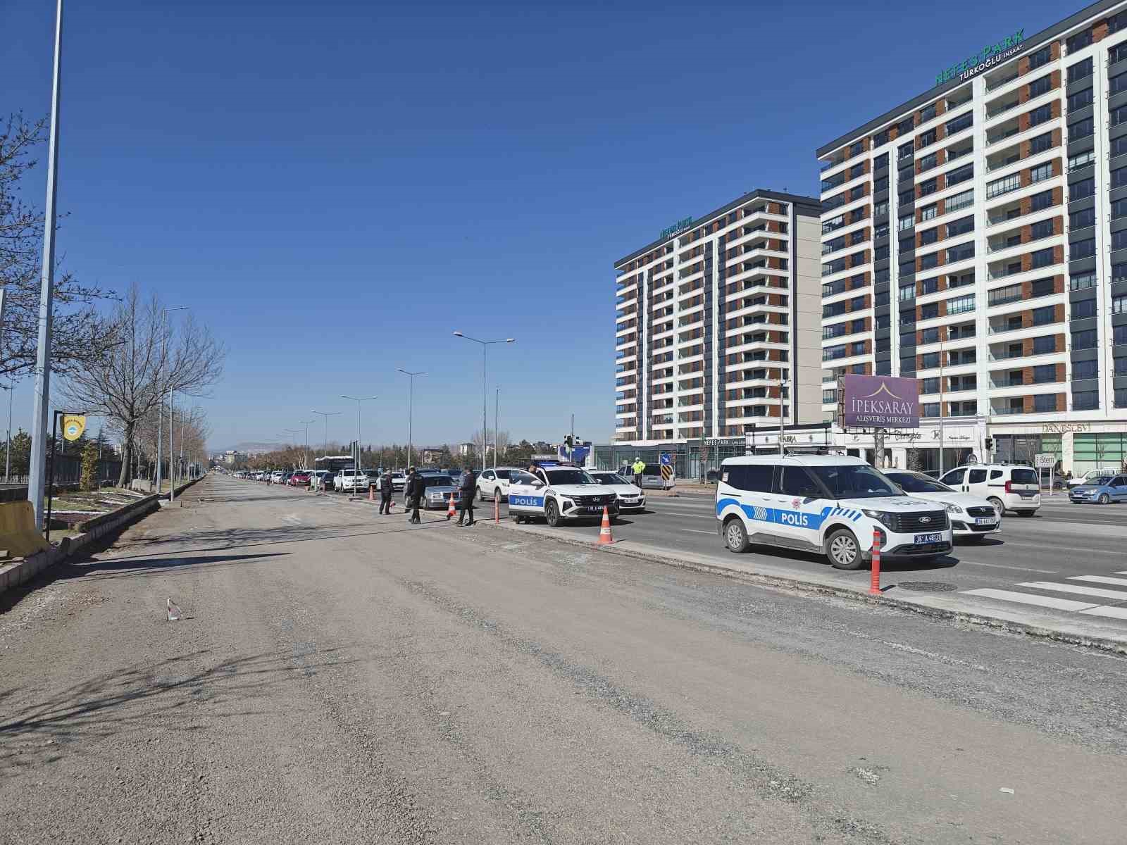 otomobilin carptigi 15 yasindaki cocuk agir yaralandi 4 bW3gbCYA