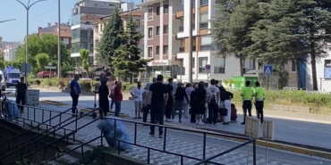 otomobilin-carptigi-84-yasindaki-elektrikli-bisiklet-surucusu-agir-yaralandi-WYBfPZAd.jpg