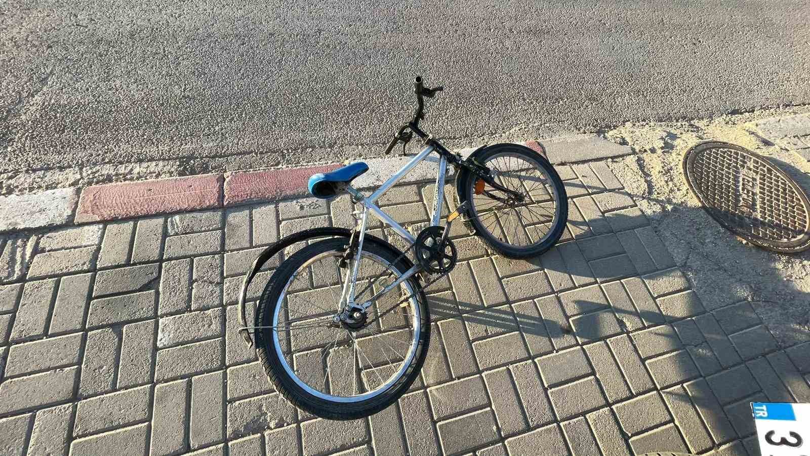 otomobilin carptigi 9 yasindaki cocuk yaralandi 0