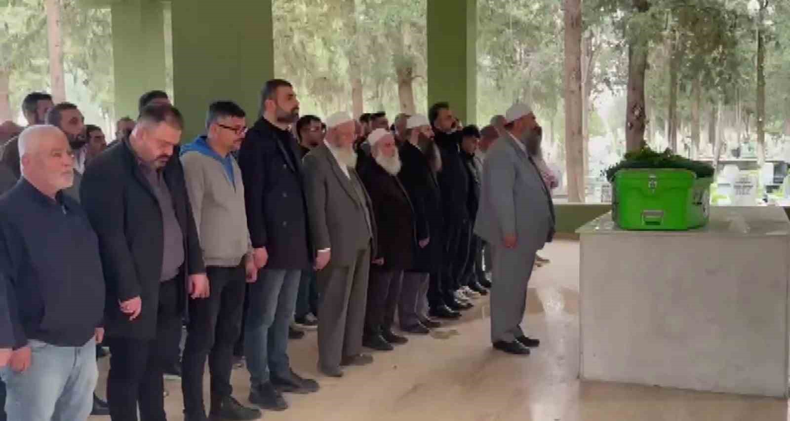 otomobilin carptigi bisikletli adam oldu o anlar kamerada 3 ySRZDzZa
