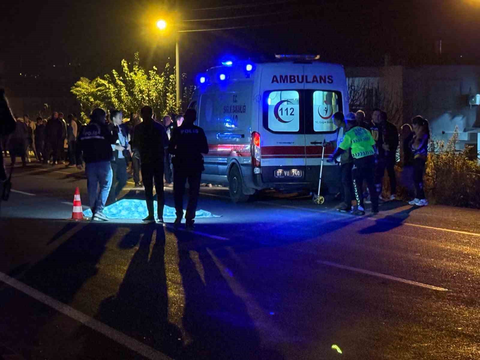 otomobilin carptigi yasli adam hayatini kaybetti 0 7O7Ud1ff