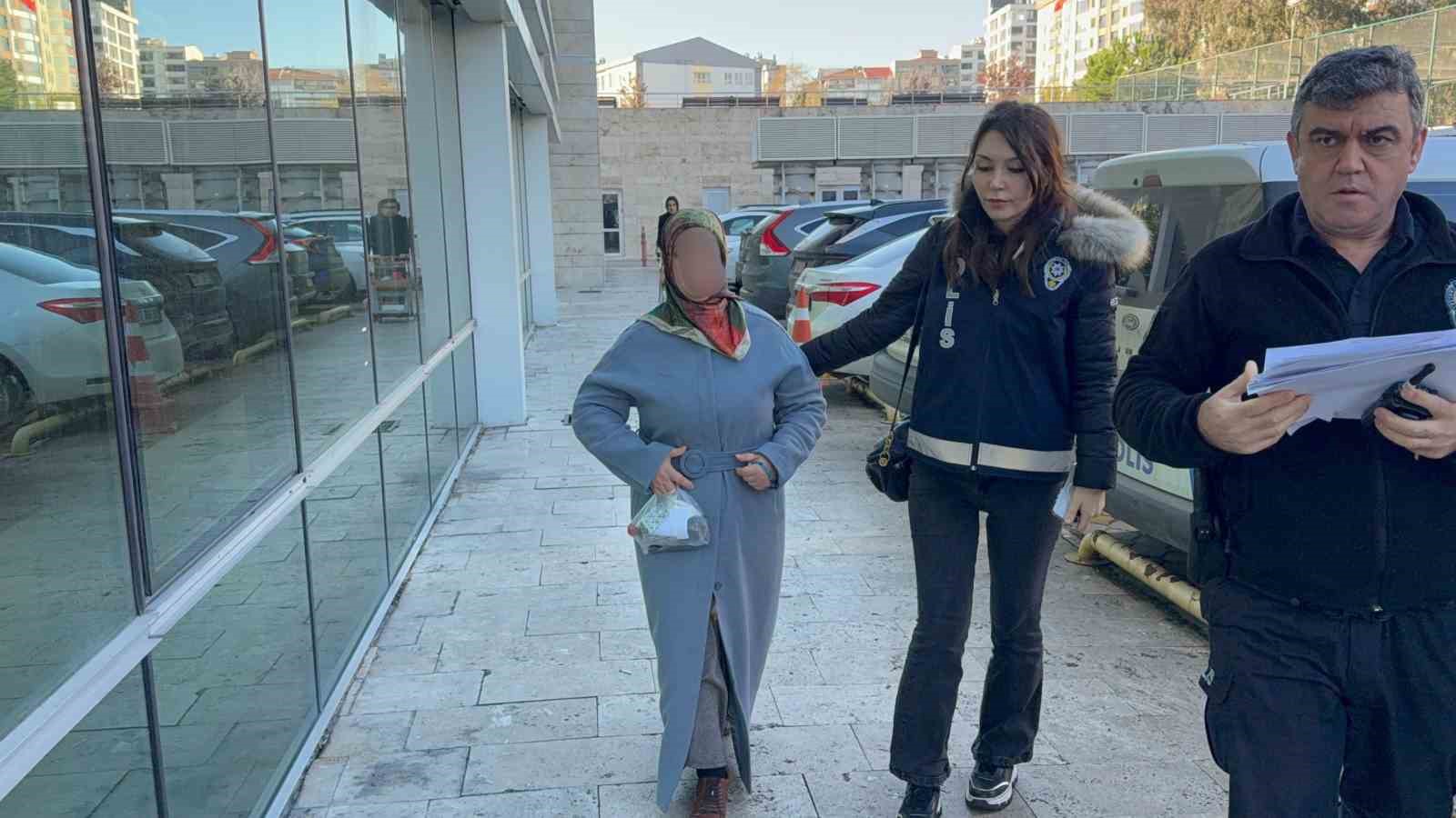 otomobilin carptigi yasli adam hayatini kaybetti 0 sQzDWGEN