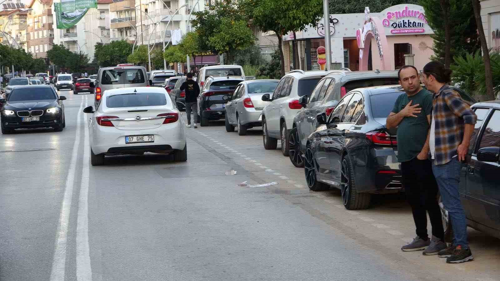otomobilin carptigi yaya agir yaralandi 4 DrBQXtgQ