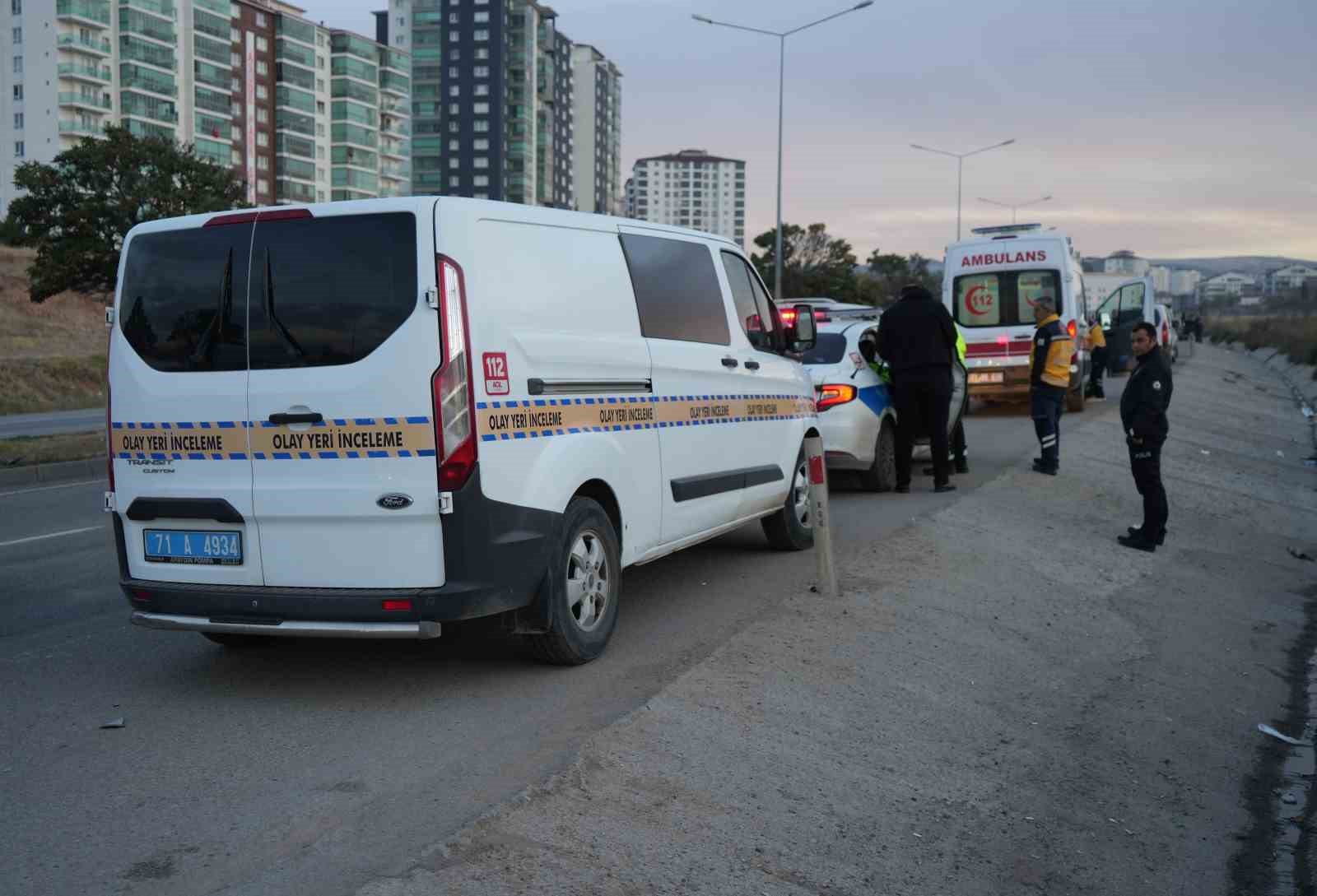 otomobilin carptigi yaya hayatini kaybetti 6 DDBNOGQe